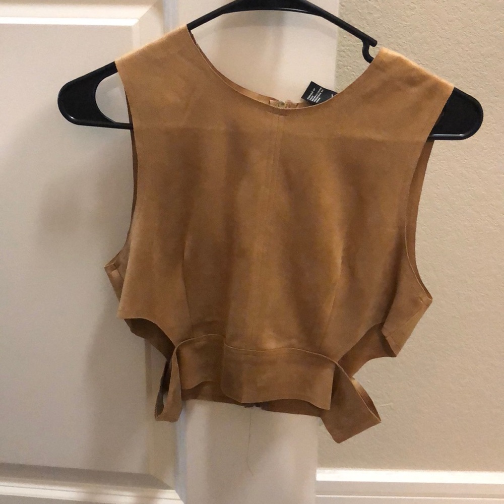 Crop top
